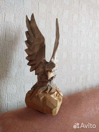 Статуэтка деревянная 