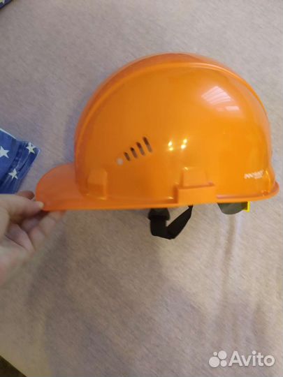 Каска, очки, маска, спецодежда