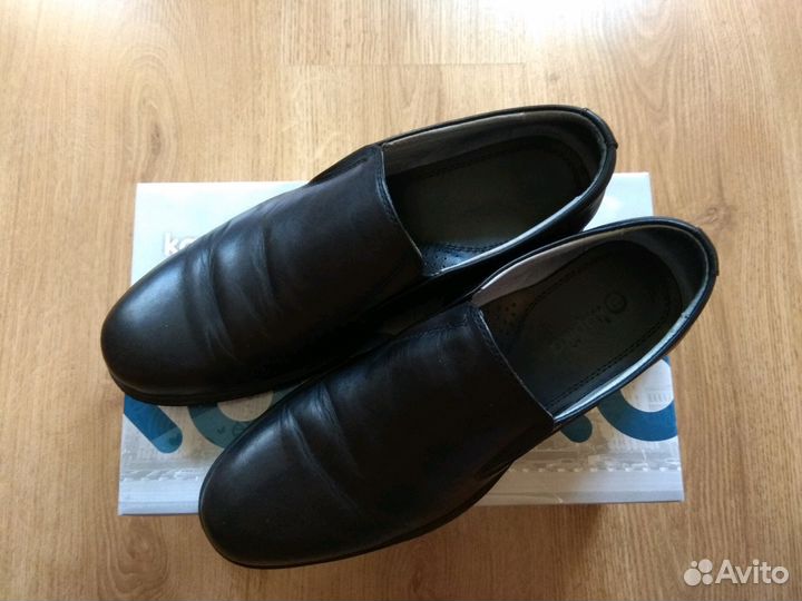 Продам детскую кожаную школьную обувь Kapika