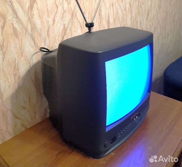 Телевизор цветной малогабаритный Panasonic TC-14S1