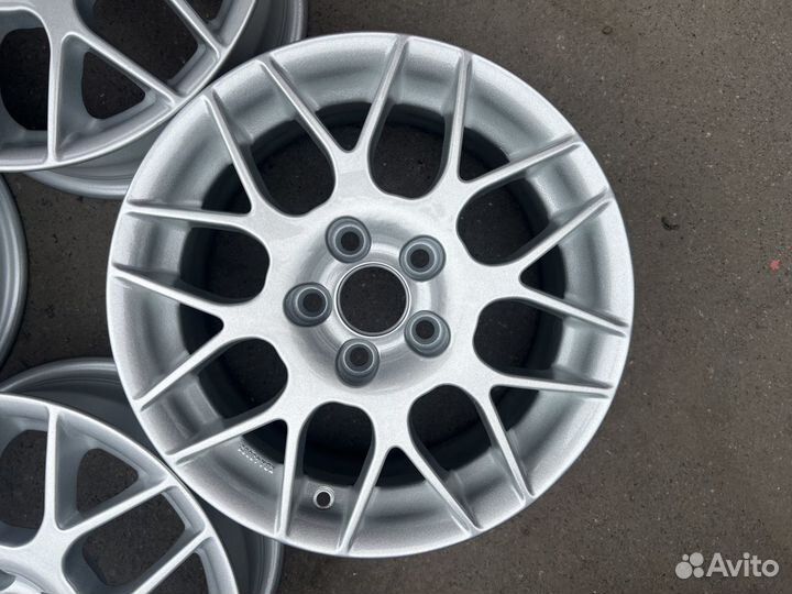 Комплект литых дисков R15 5x108 Dia 67.1