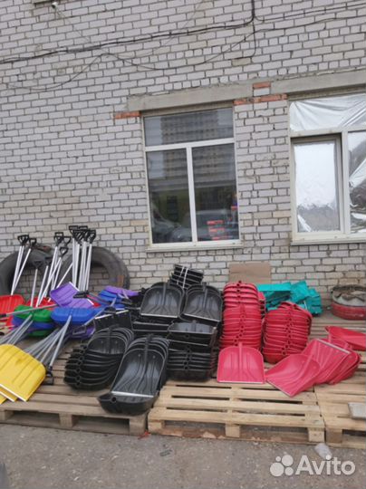 Новые снегоуборочные лопаты