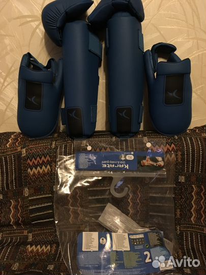 Продаю кимоно + накладки на руки и ноги