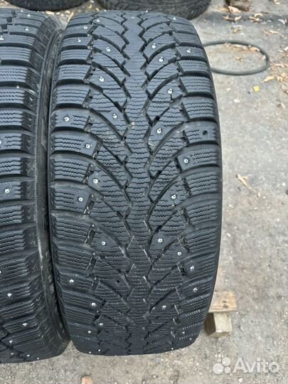 Pirelli Formula Ice 215/50 R17 95T