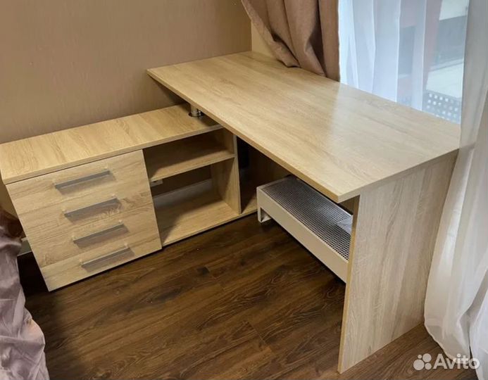 Стол компьютерный Алькор