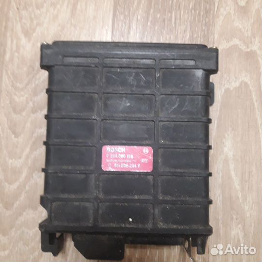 Эбу двигателя Audi 80 90 100 811906264g