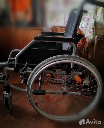 Кресло-коляска инвалидная