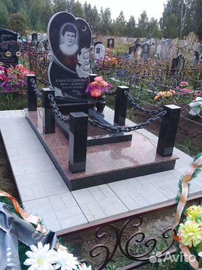 Памятники