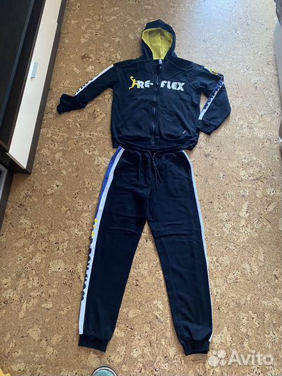 Спортивный костюм для подростка