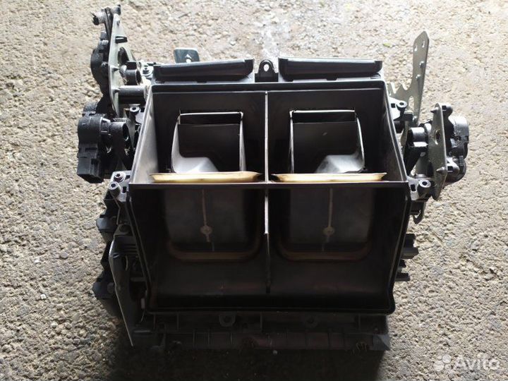 Корпус отопителя Volkswagen Touareg 3.0 2008