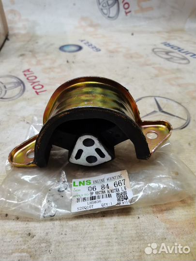 Подушка двигателя новая правая Opel Astra