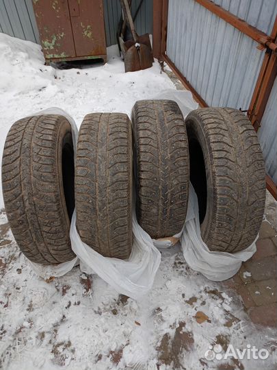 Bridgestone Ice Cruiser 7000 245/70 R16 107