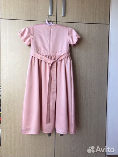 Платье нарядное для девочки 140