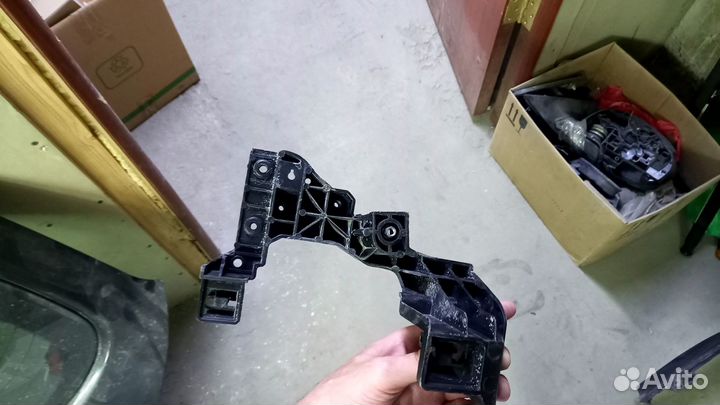 Ухо телевизора левое Ceed 2 2012-2018