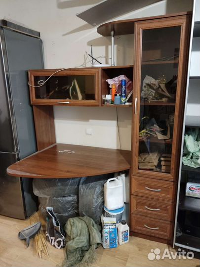 Письменный стол