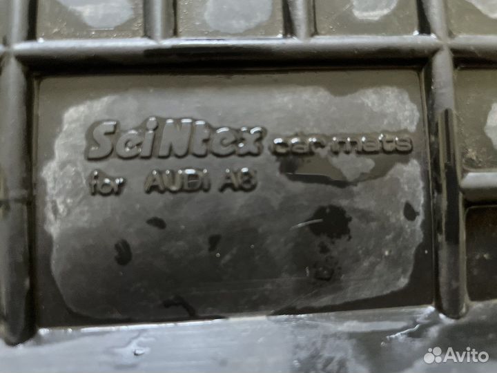 Автомобильные A8(D3) резиновые коврики