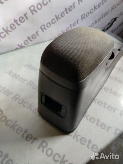 Подлокотник Hyundai Elantra XD 2003