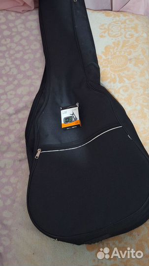 Акустическая гитара