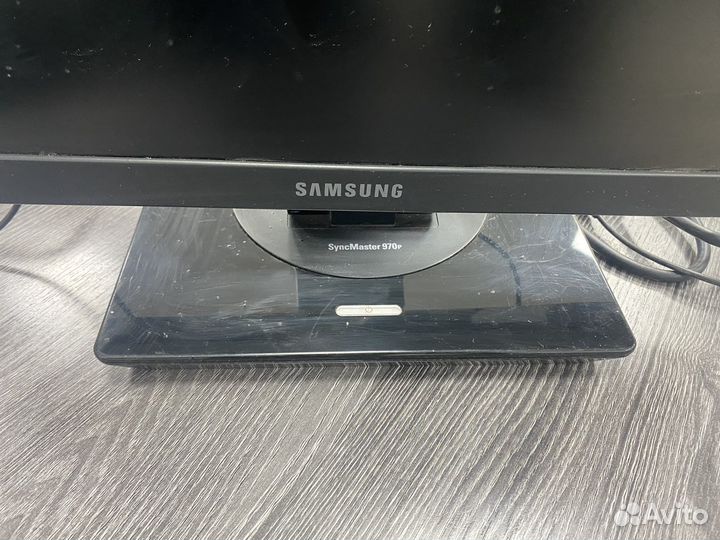 Монитор Samsung SyncMaster 970p