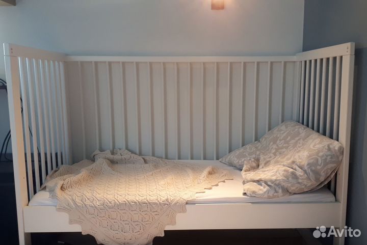 Детская кроватка IKEA с матрасом