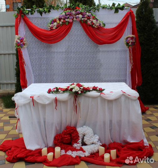 Оформление свадебного стола