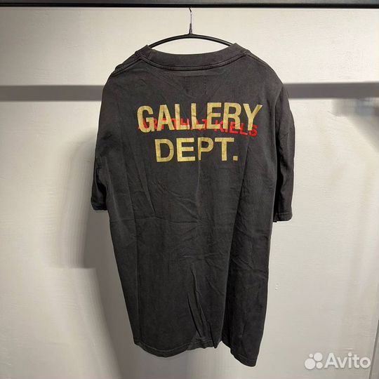 Футболка Gallery Dept