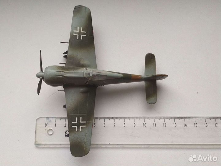 Модель самолета 1/72