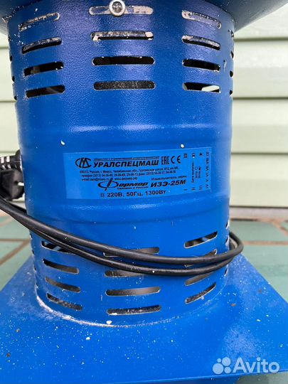 Зернодробилка (Измельчитель зерна Фермер)