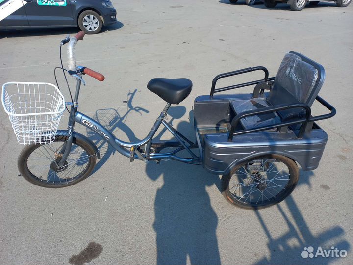 Трехколесный велосипед