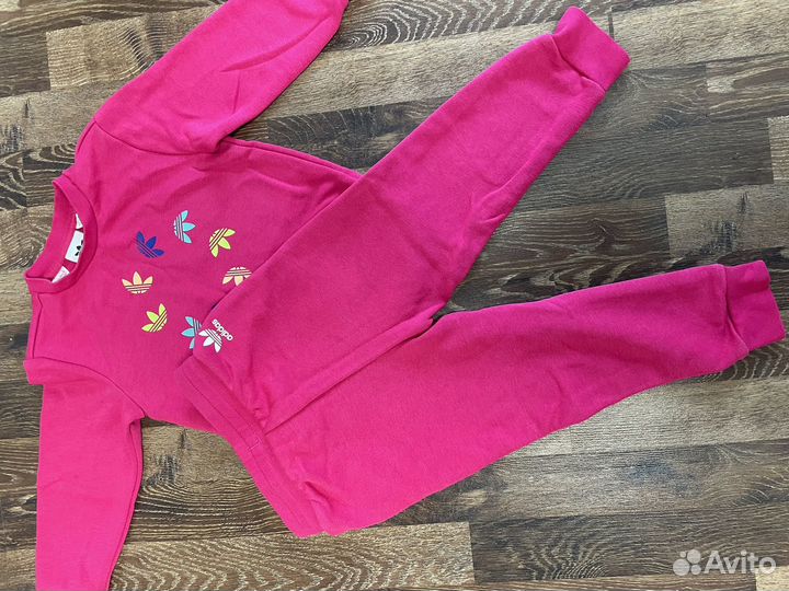 Спортивный костюм adidas