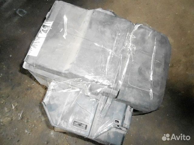 Площадка под аккумулятор Ford Focus 2 2005-2008