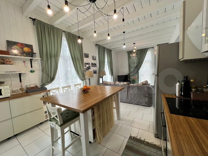 Дом 178 м² на участке 10 сот.