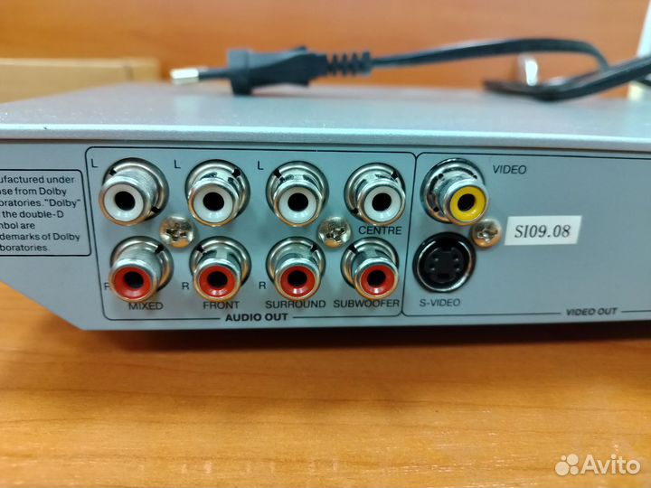 Плеер BBK DK1043Si с колонками