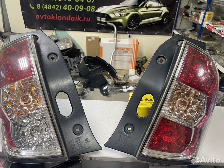 Фонарь задний правй и левый субару Форестер