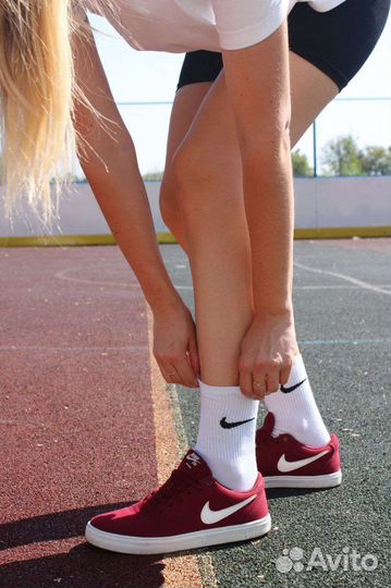 Белые носки Nike длинные