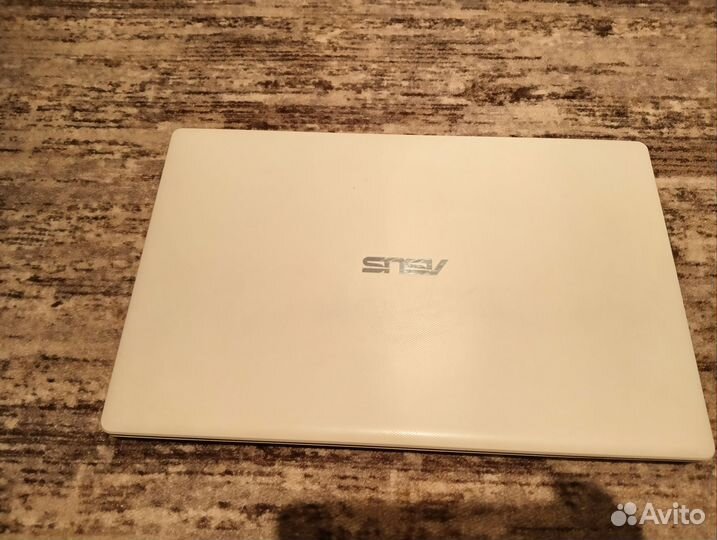 Ноутбук asus x551c