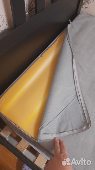 Кровать одноместная, деревянная с матрасом 103/205