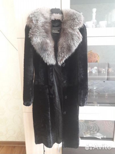 Шуба Мутоновая с песцовым воротником