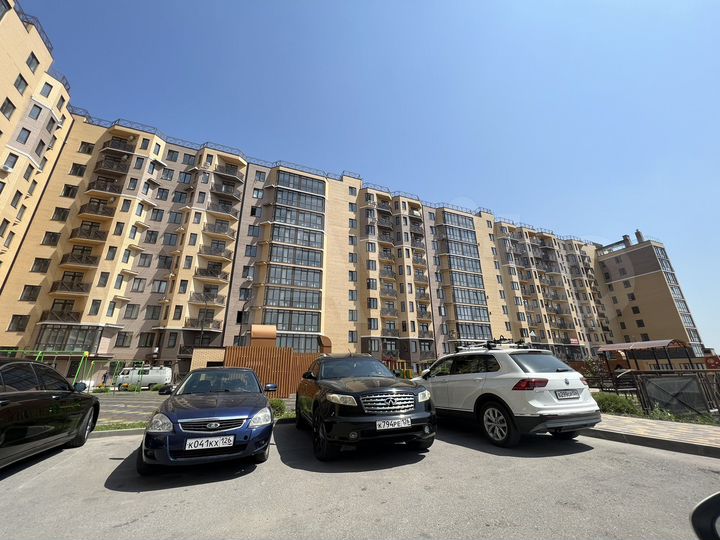 2-к. квартира, 82 м², 9/10 эт.