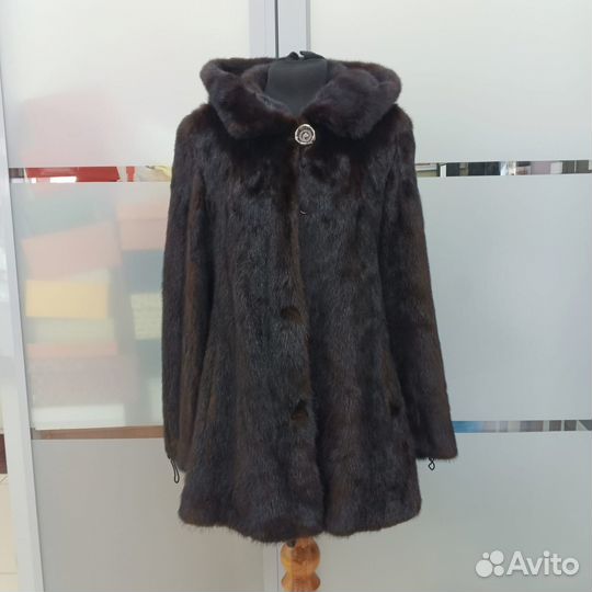 Шуба жен., норка, коричневый цв.,42