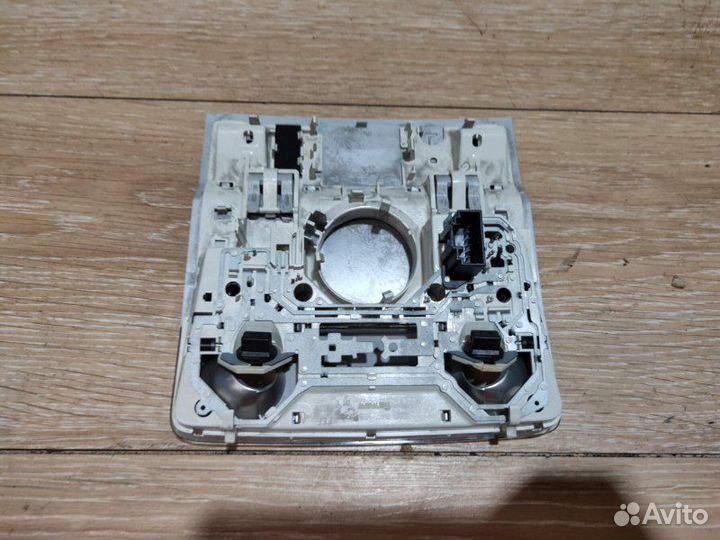 Плафон освещения Volkswagen Passat B6 1.9 BXE 2006