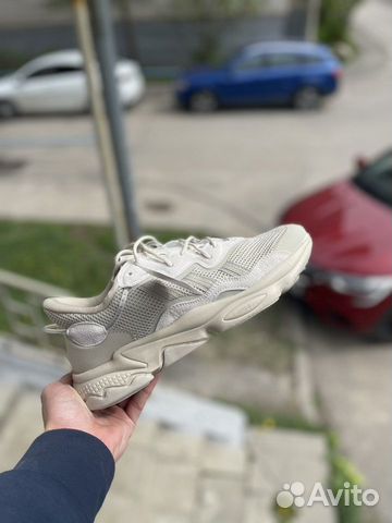 Кроссовки Adidas ozweego