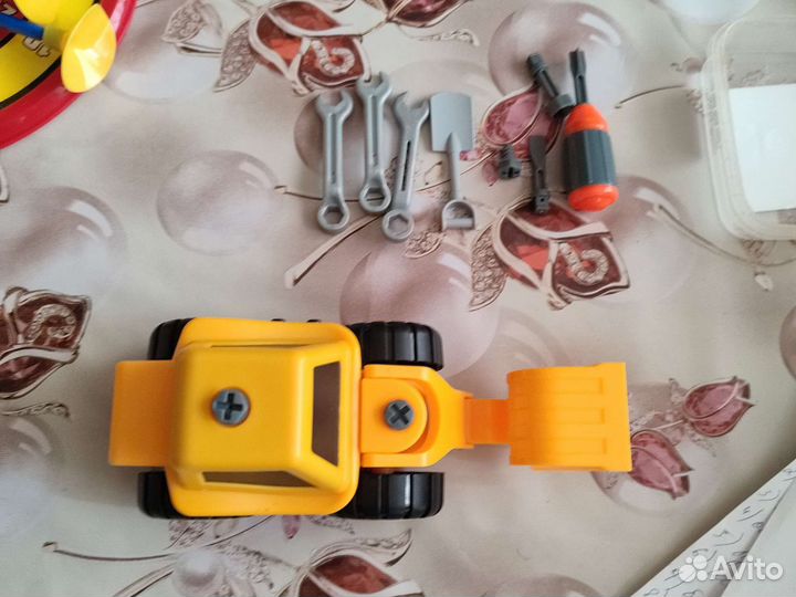 Танк с машиной