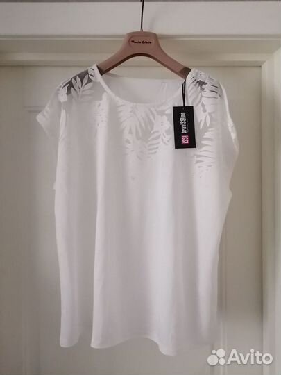 Новая нарядная женская футболка р XL на 50-52