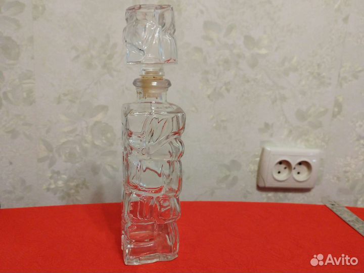 Бутылка стеклянная