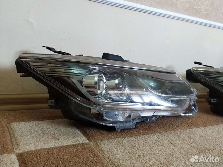 Toyota Camry v 55 Фары 2-х линзованые LED (R)