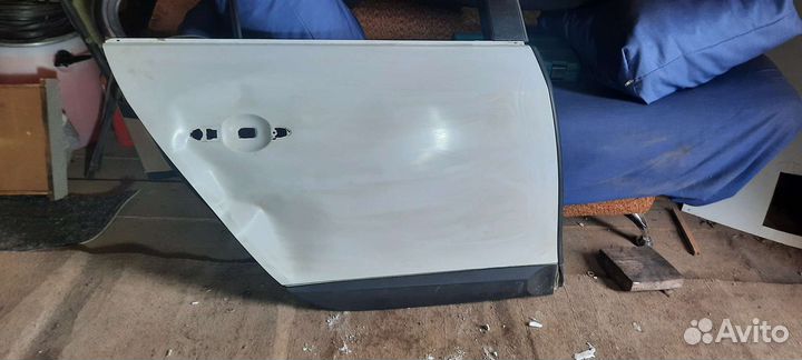 Дверь задняя правая рено флюенс