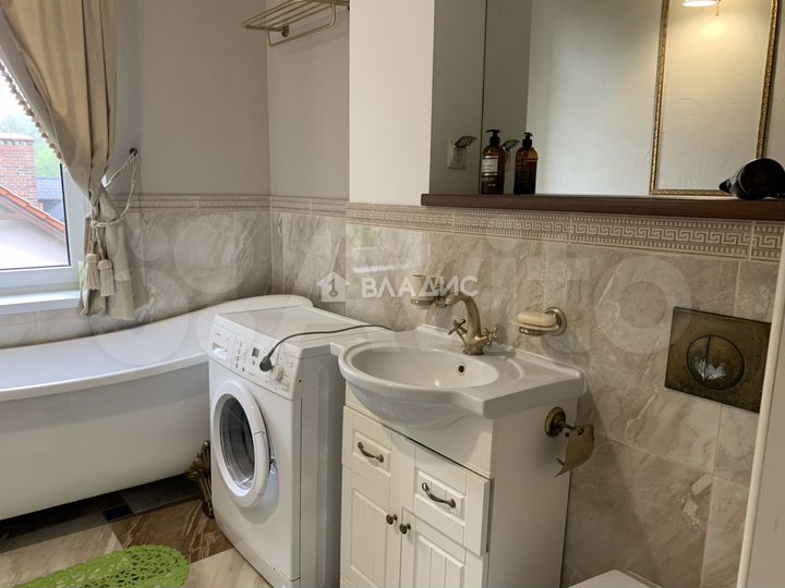 2-к. квартира, 42,2 м², 3/3 эт.