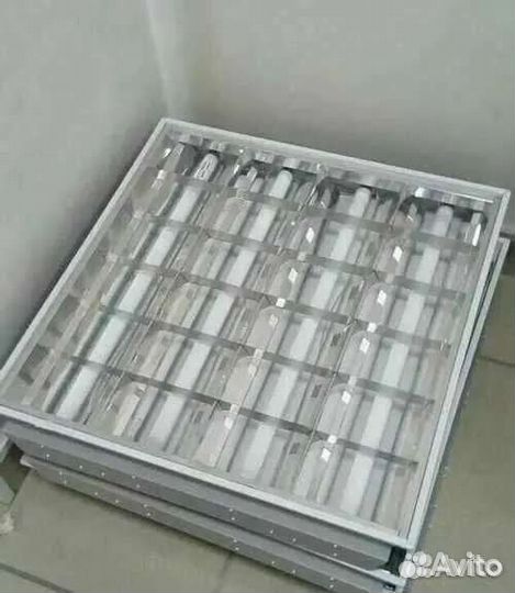 Светильник потолочный встраиваемый