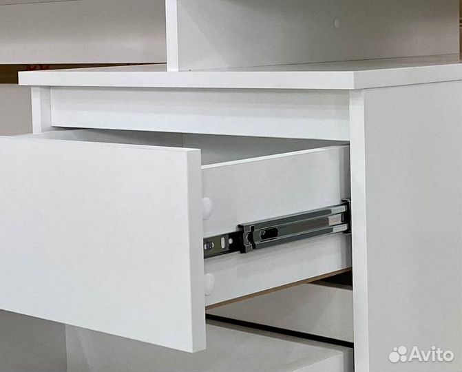 Стол письменный Кайт, в наличии отличное качество